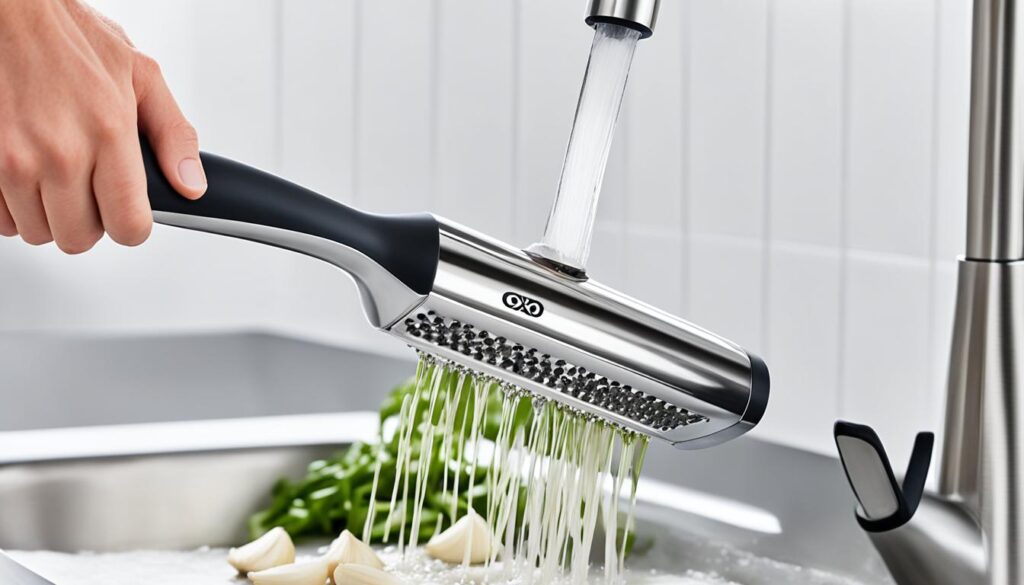 easy to clean garlic press